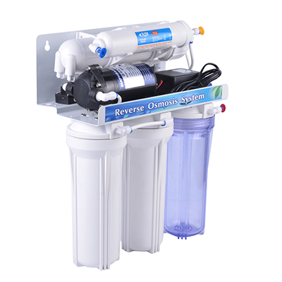 Filtern Sie Wasser, um Kalzium- und Magnesiumionen zu entfernen Automatische RO-Membran-Filtrationsmaschine